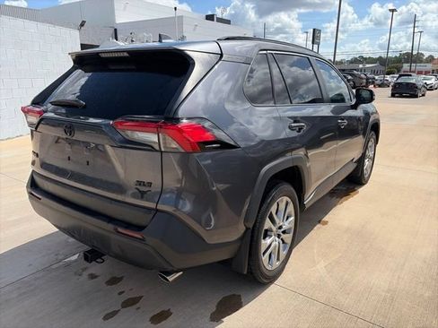 Used 2024 Toyota RAV4 XLE Premium FWD image 5