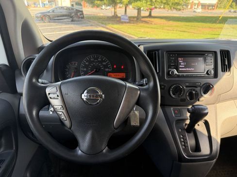 Used 2019 Nissan NV200 S FWD image 16