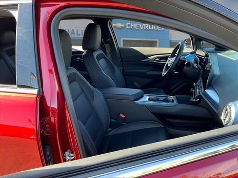 Certified 2024 Chevrolet Equinox EV LT w/ LPO, Trailering Package FWD image 31