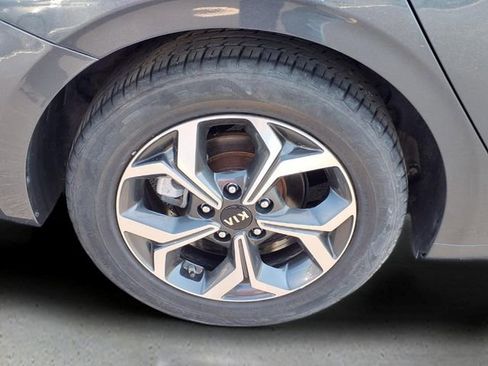 Used 2021 Kia Forte LXS FWD image 9