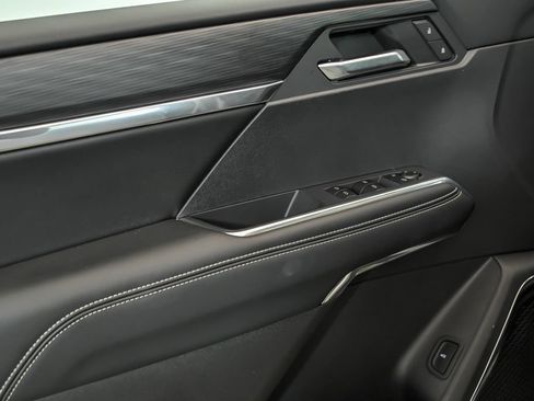 New 2026 GMC Acadia Elevation w/ Elevation Premium Package AWD/4WD image 5
