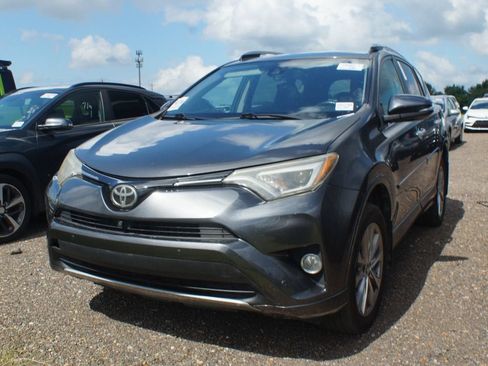 Used 2017 Toyota RAV4 Platinum w/ All Weather Liner Package AWD/4WD image 5