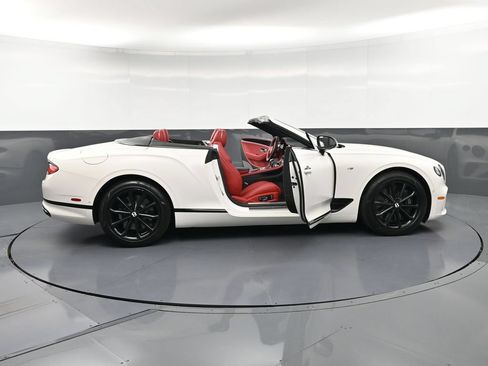 Certified 2021 Bentley Continental GT AWD/4WD image 36