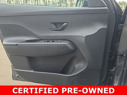 Certified 2025 Hyundai Kona SEL image 28