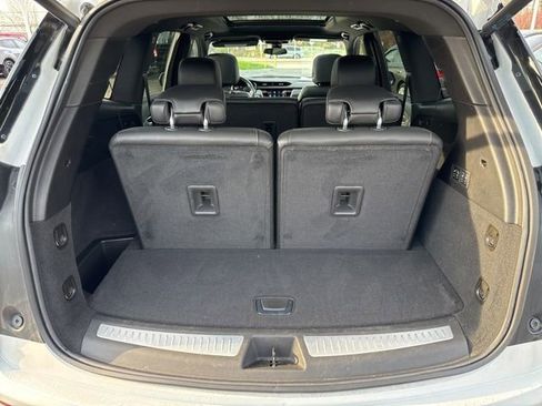 Certified 2024 Cadillac XT6 Sport w/ LPO, Floor Liner Package AWD/4WD image 21