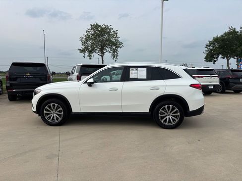 Used 2024 Mercedes-Benz GLC 300 image 2