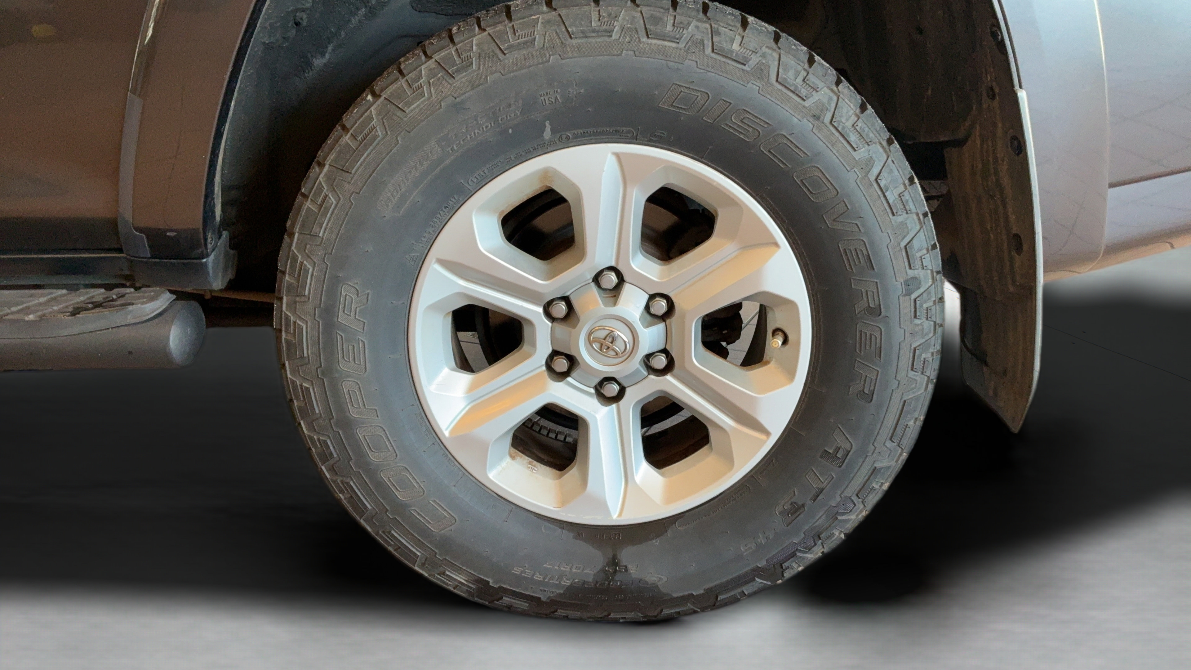 Used 2016 Toyota 4Runner SR5 Premium AWD/4WD image 37
