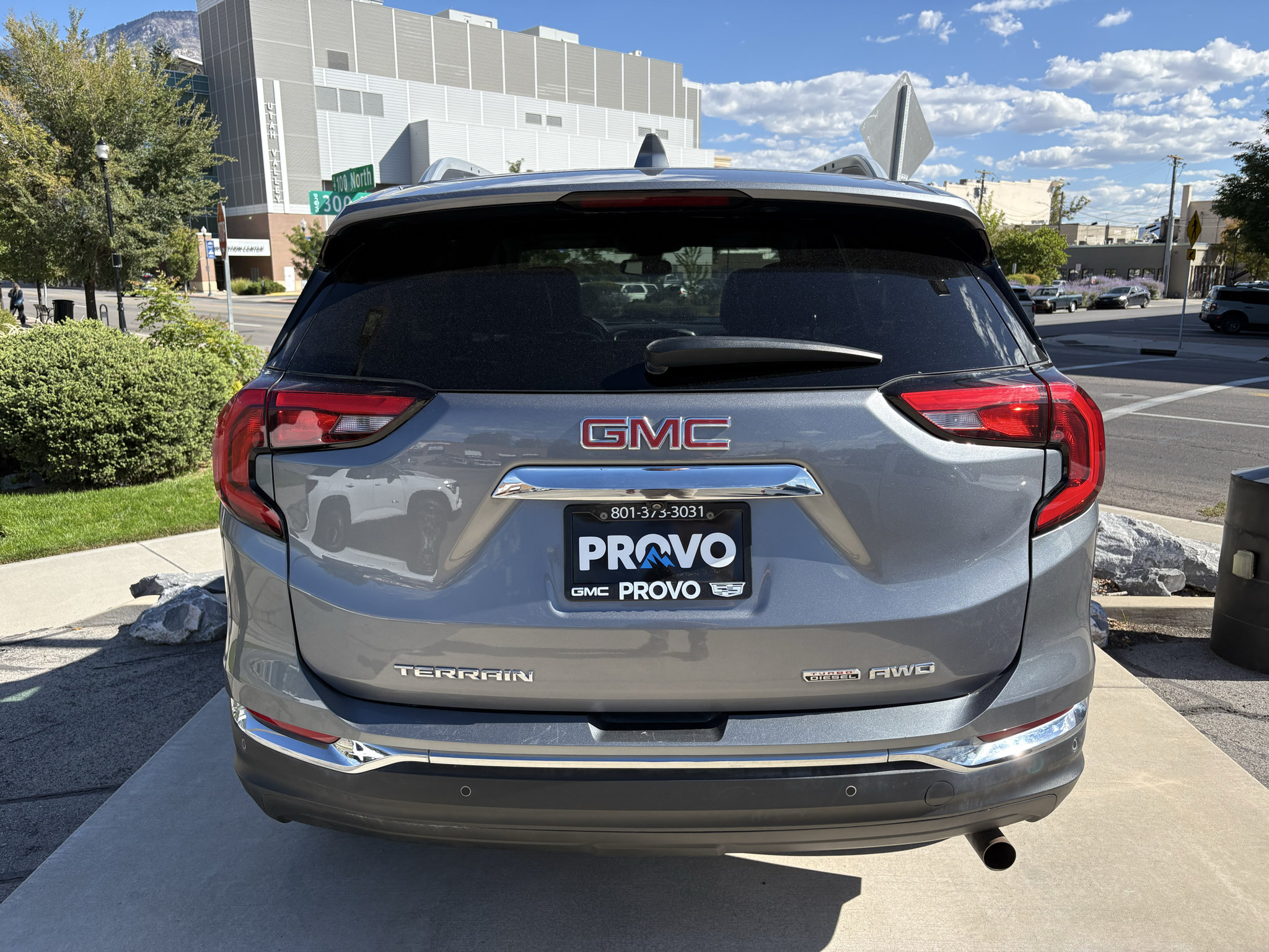 Used 2019 GMC Terrain SLT w/ Infotainment Package II AWD/4WD image 7