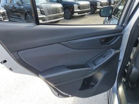 Used 2018 Subaru Crosstrek 2.0i Premium w/ Eyesight System image 12