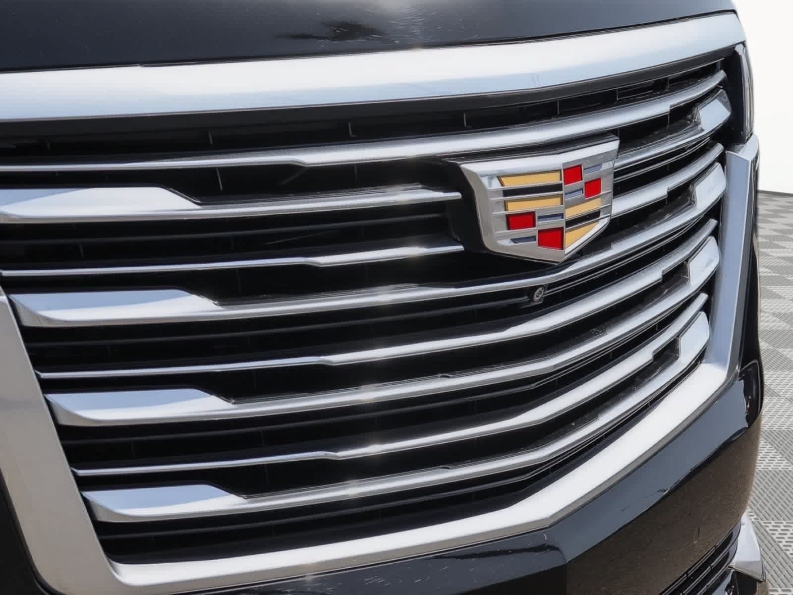 Used 2023 Cadillac Escalade ESV Premium Luxury Platinum AWD/4WD image 6