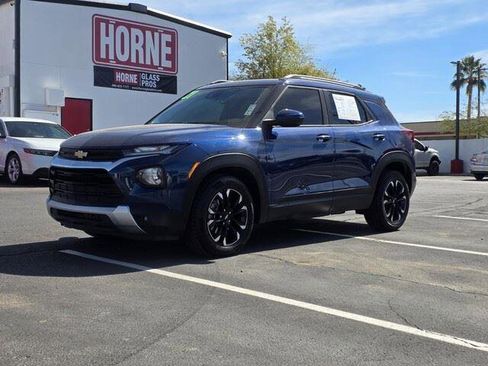 Used 2021 Chevrolet TrailBlazer LT w/ Convenience Package image 1