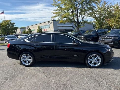 Used 2015 Chevrolet Impala LT w/ Convenience Package image 16