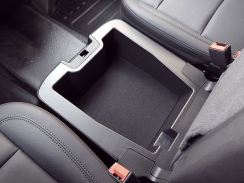 New 2025 GMC Sierra 2500 Pro w/ Convenience Package image 13