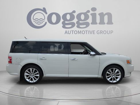 Used 2010 Ford Flex Limited FWD image 6