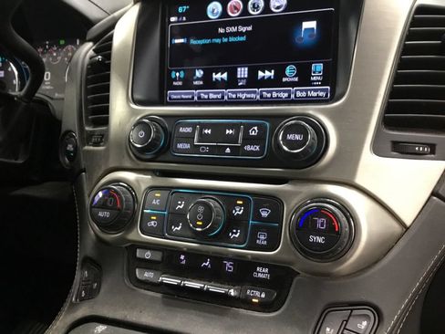 Used 2020 GMC Yukon XL Denali AWD/4WD image 21