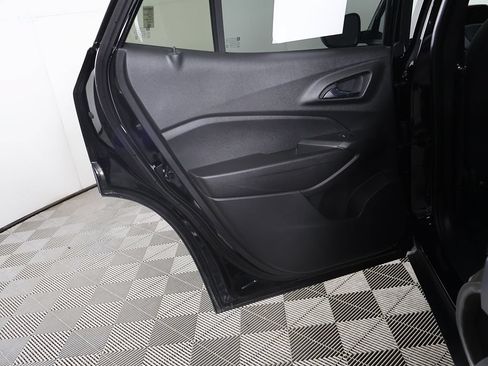 Used 2025 Chevrolet Trax LS FWD image 20