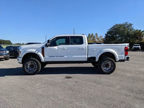 New 2026 Ford F250 Lariat w/ Black Appearance Package image 7
