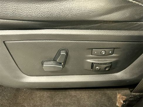 Used 2017 RAM 2500 Power Wagon w/ Leather & Luxury Group image 10