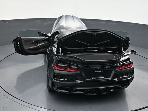 Used 2024 Chevrolet Corvette Z06 w/ Z07 Performance Package image 34