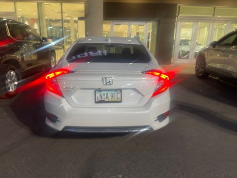 Used 2020 Honda Civic EX image 8