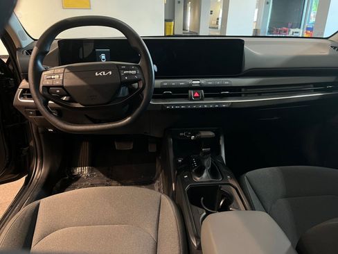 Used 2025 Kia K4 FWD image 33