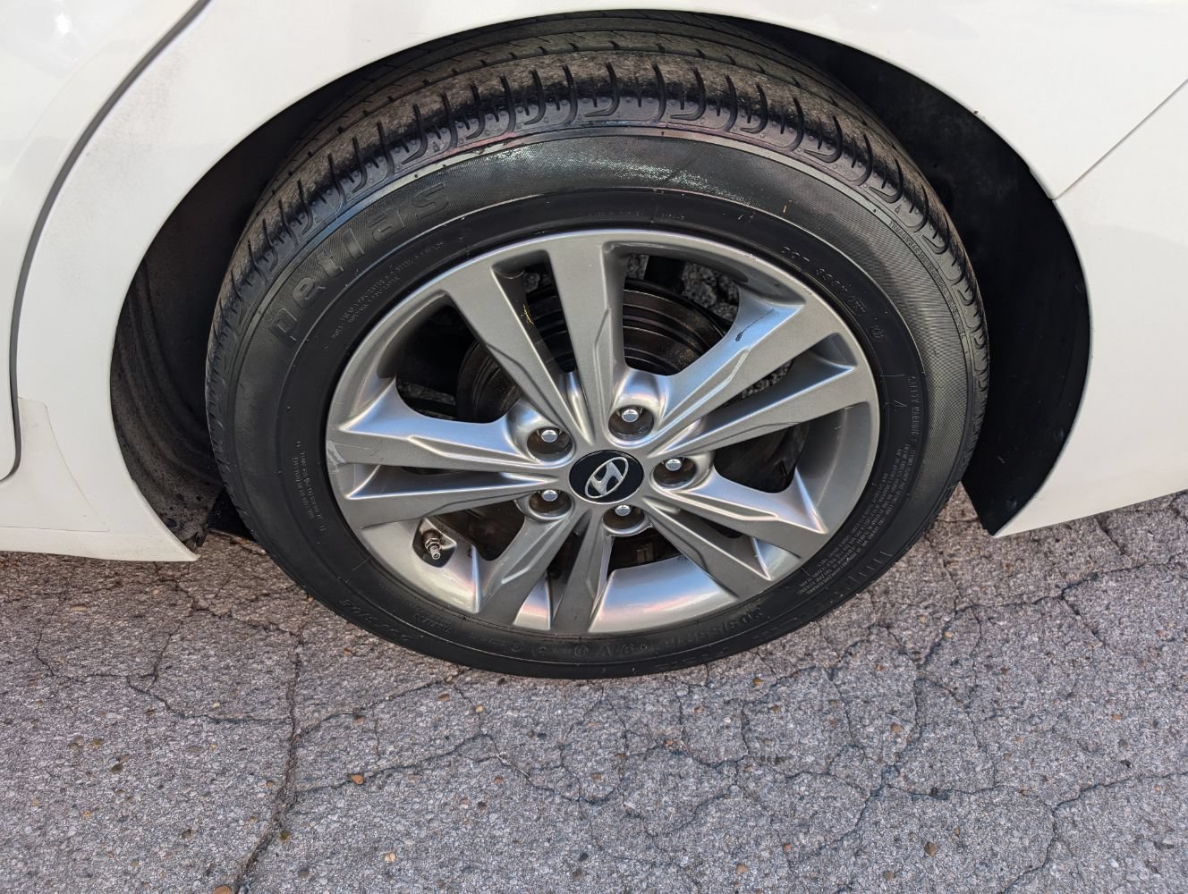 Used 2017 Hyundai Elantra SE FWD image 26