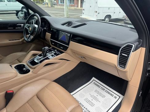 Used 2019 Porsche Cayenne S AWD/4WD image 23