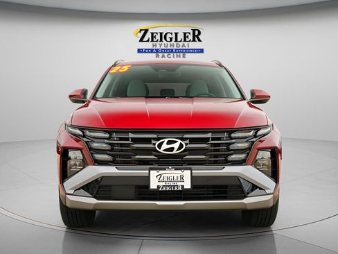 Certified 2025 Hyundai Tucson SEL image 2