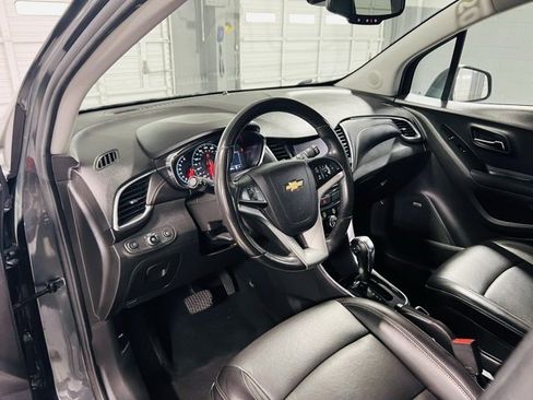 Used 2020 Chevrolet Trax Premier image 21