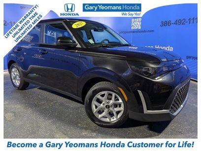 Used 2025 Kia Soul LX w/ LX Technology Package
