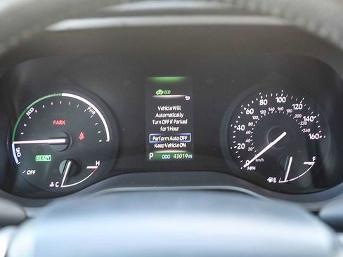 Used 2023 Toyota Sienna XLE image 23