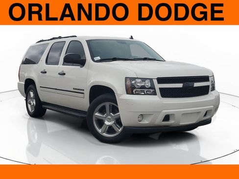 Used 2011 Chevrolet Suburban LTZ image 1