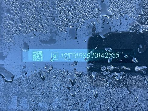 Used 2018 Chevrolet Camaro LT w/ RS Package image 9