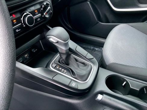 Used 2024 Kia Soul LX w/ Option Group 015 FWD image 16