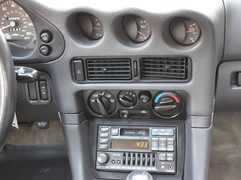 Used 1994 Mitsubishi 3000GT SL image 31