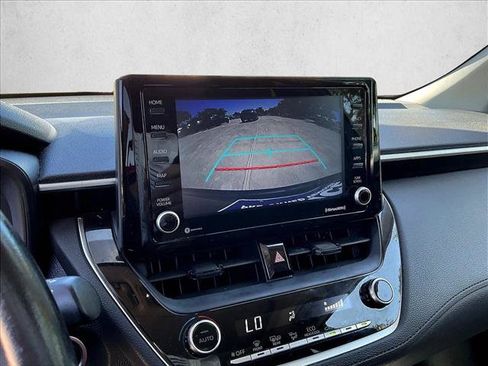 Used 2022 Toyota Corolla Cross LE w/ Moonroof Package FWD image 22