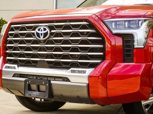 Used 2023 Toyota Tundra Capstone AWD/4WD image 2
