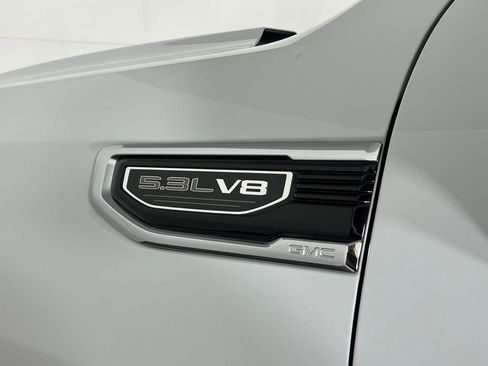 Used 2024 GMC Sierra 1500 SLE w/ X31 Off-Road Package image 26