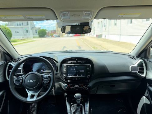 Used 2023 Kia Soul LX w/ LX Technology Package FWD image 33
