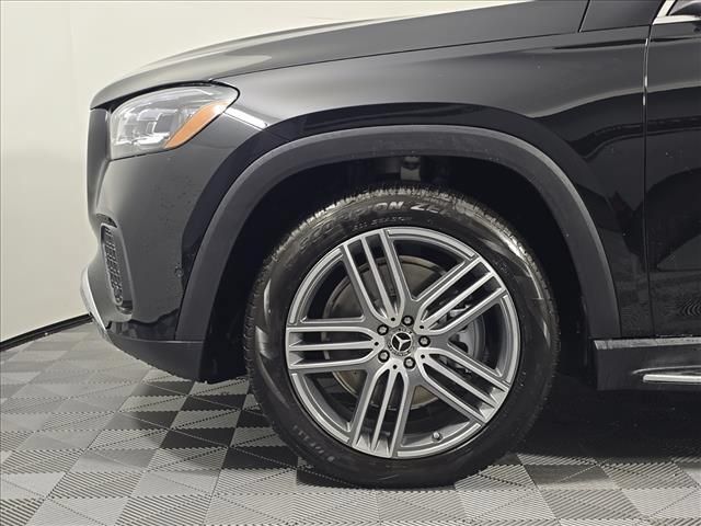 Used 2026 Mercedes-Benz GLS 450 4MATIC image 11