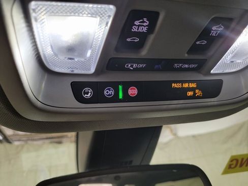 Used 2022 GMC Acadia SLT w/ GMC Pro Grade Package image 51