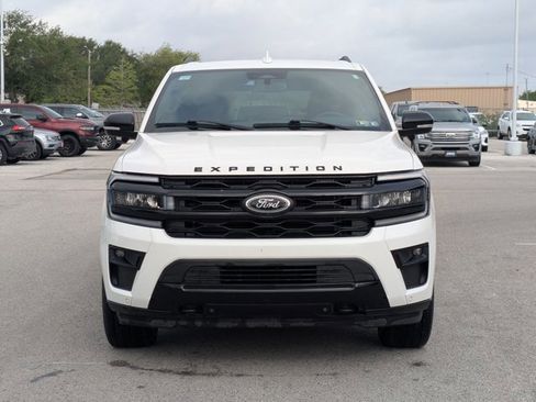 Used 2022 Ford Expedition Max Limited image 2