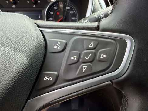 Used 2023 Chevrolet Equinox LT w/ Driver Convenience Package FWD image 8