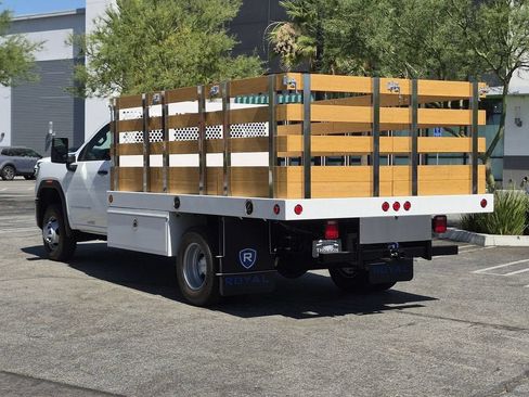 New 2026 GMC Sierra 3500 Pro w/ Convenience Package RWD image 9