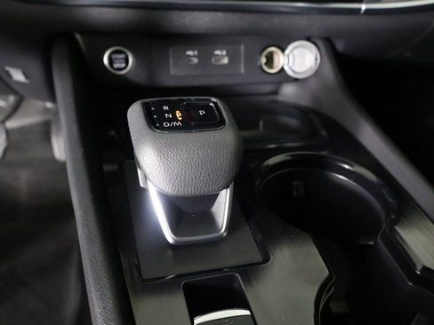 Used 2023 Nissan Rogue SV image 40