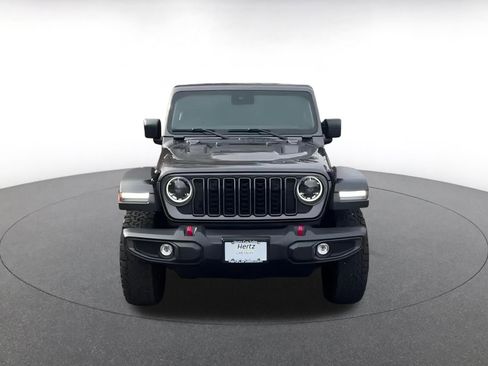 Used 2025 Jeep Wrangler Unlimited Rubicon image 4