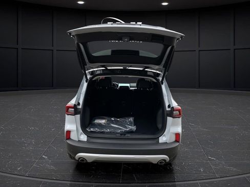 New 2026 Ford Escape Platinum image 17