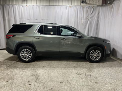 Used 2023 Chevrolet Traverse LT FWD image 5