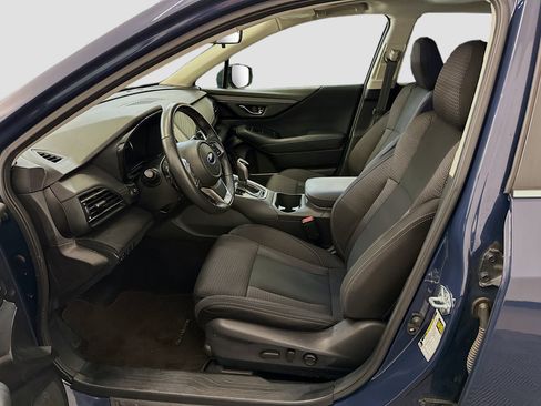 Used 2025 Subaru Outback Premium AWD/4WD image 13