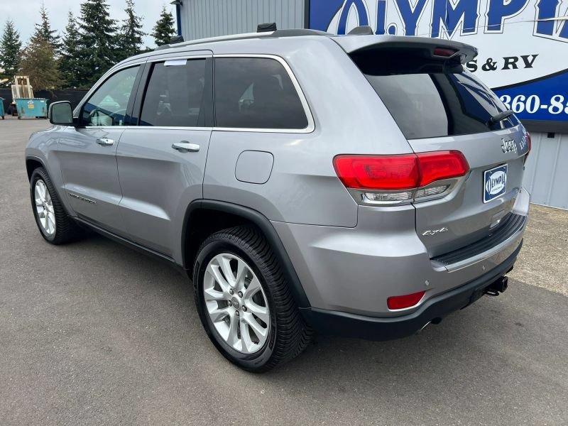 Used 2017 Jeep Grand Cherokee Limited w/ Trailer Tow Group IV AWD/4WD image 17